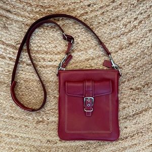 **20%Sale**Coach red leather crossbody pouch